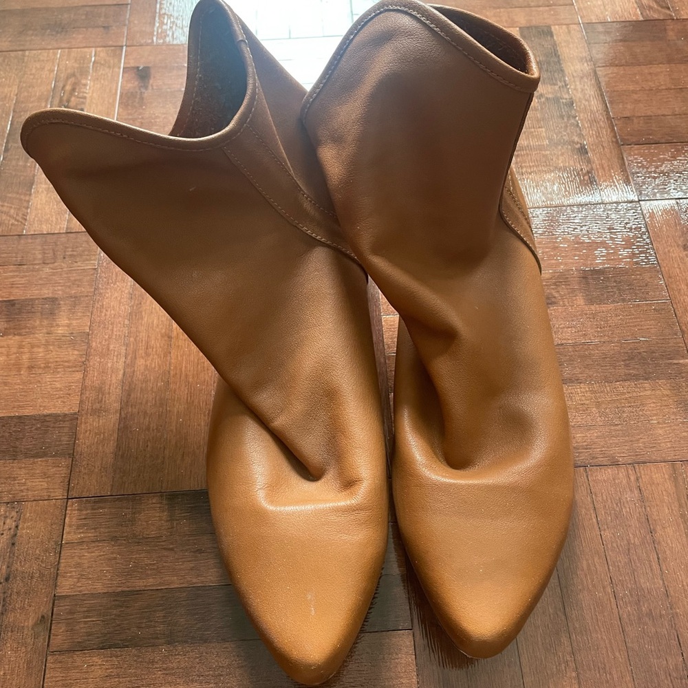 Elegant Tan Women's all Leather Boots